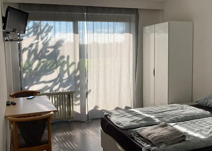 Highway 3 Pensionat 3*